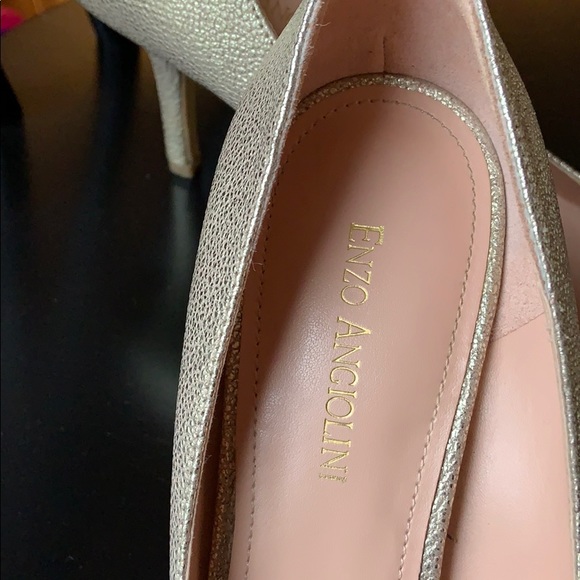 Gold Enzo Angiolini Pumps - Picture 2 of 7